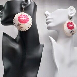 Betsey Johnson Earrings Kiss Lips Oversized Scalloped Edge Mother of Pearl Shell
